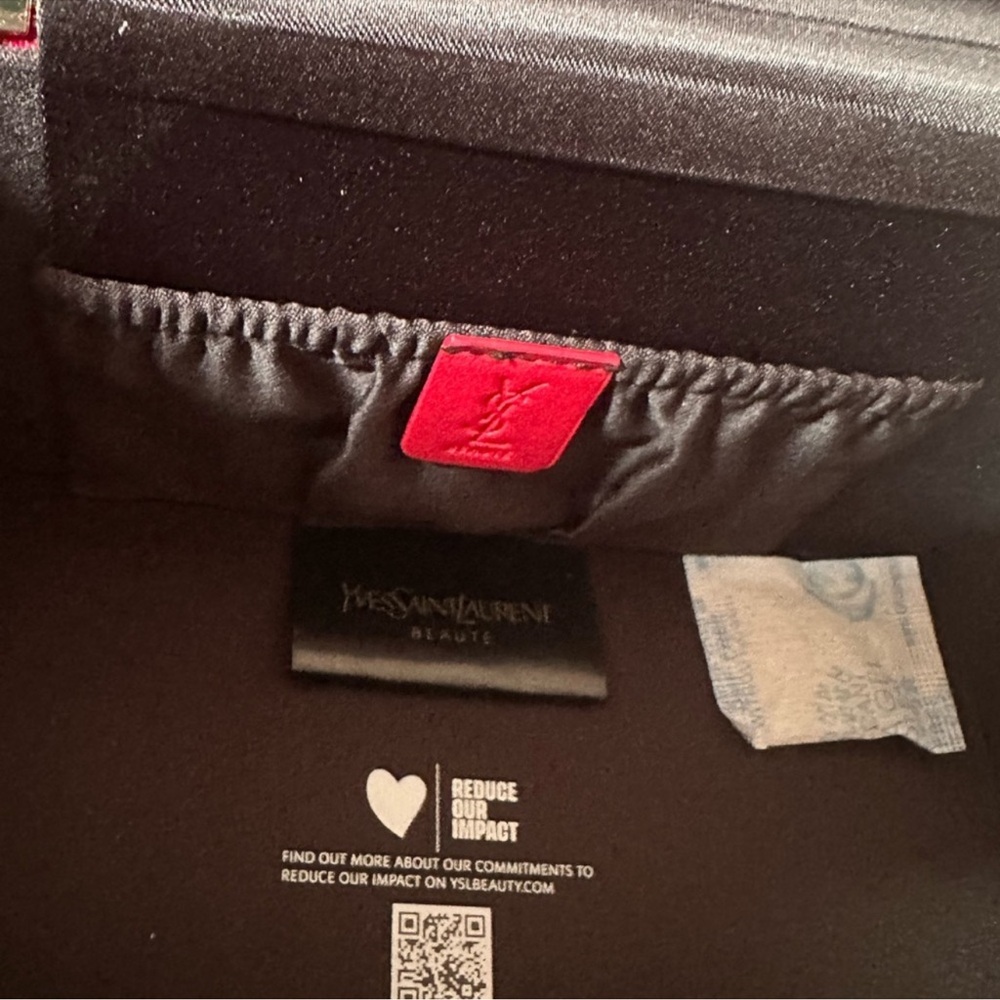 YSL Quilted Red Leather Cosmetic Case with Gold Hardware NEW - Picture 7 of 9